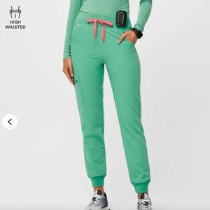 Surgical Green High Waisted Zamora Jogger Scrub Pants - S Petite/Surgical Green
